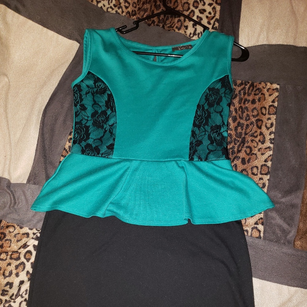 Dress  worn one time no longer need